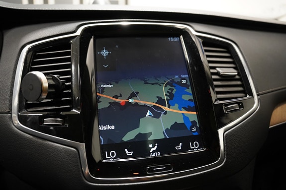 Volvo XC90 21 of 30