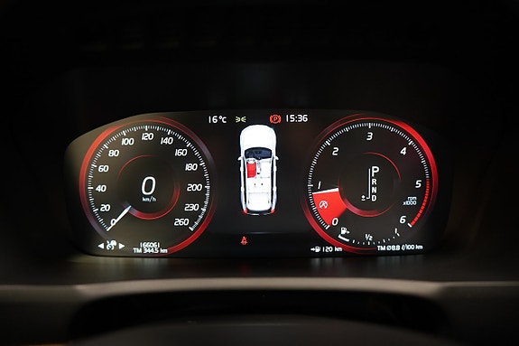 Volvo XC90 17 of 30