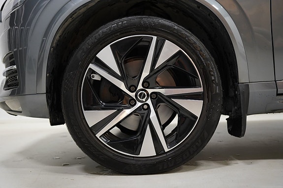 Volvo XC90 3 of 30