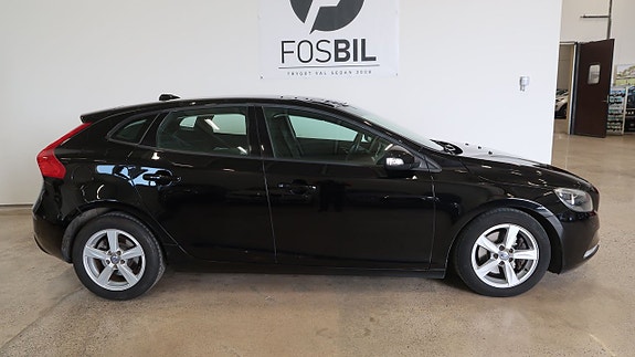 Volvo V40 3 of 5