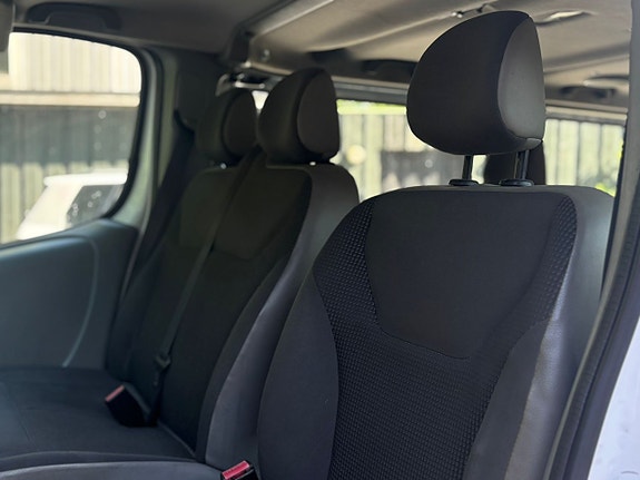 Opel Vivaro 26 of 30