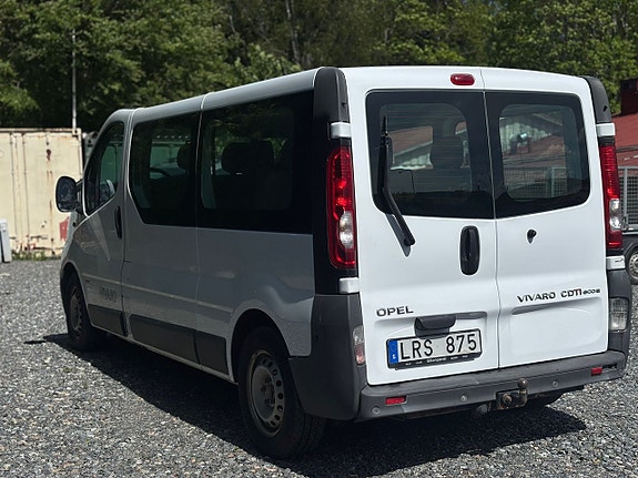 Opel Vivaro 13 of 30