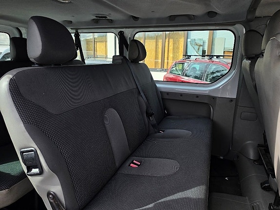 Opel Vivaro 29 of 30
