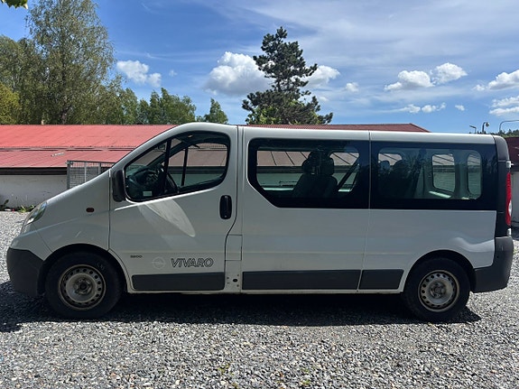Opel Vivaro 2 of 5