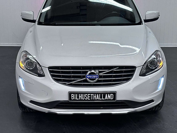 Volvo XC60 4 of 5