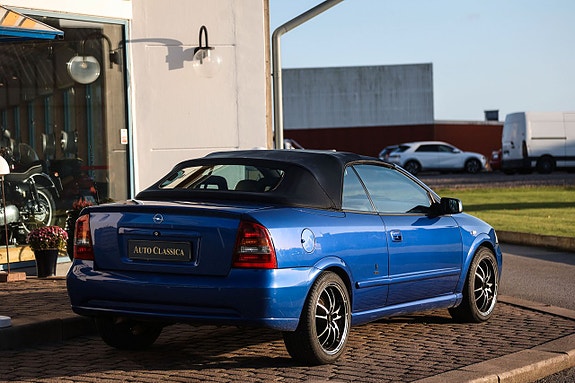 Opel Astra 8 of 12