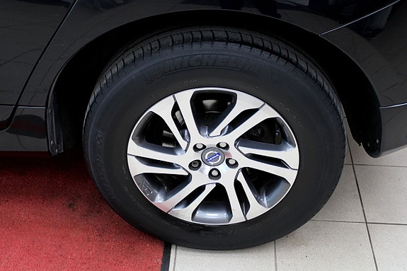 Volvo XC60 22 of 22