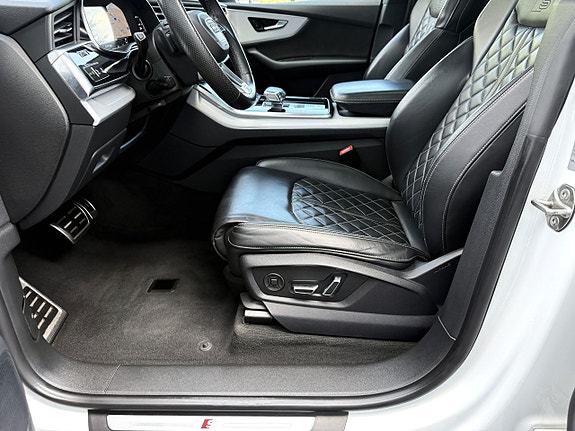 Audi SQ8 2 of 2