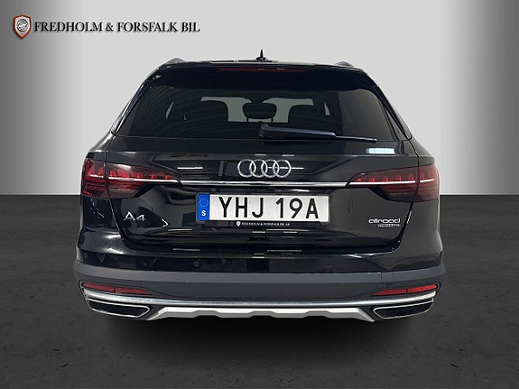 Audi A4 4 of 5