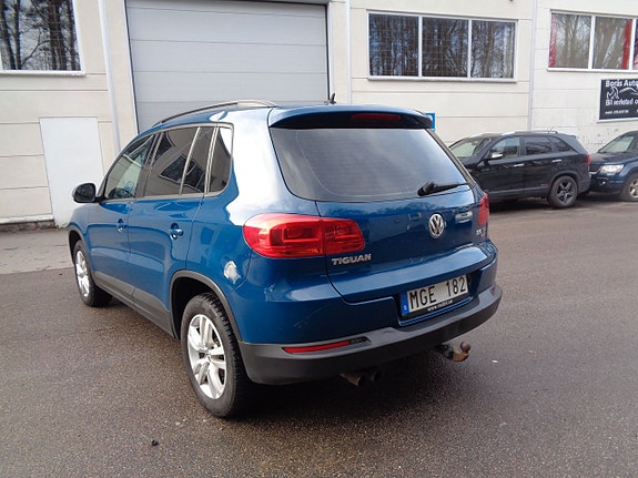 Volkswagen Tiguan 4 of 13