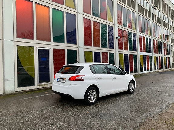 Peugeot 308 17 of 22