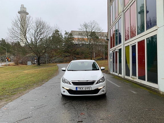 Peugeot 308 3 of 5
