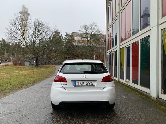 Peugeot 308 18 of 22