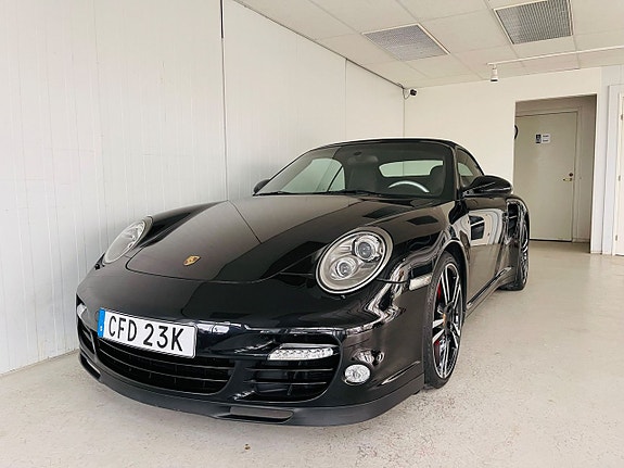 Porsche 911 Turbo 10 of 18
