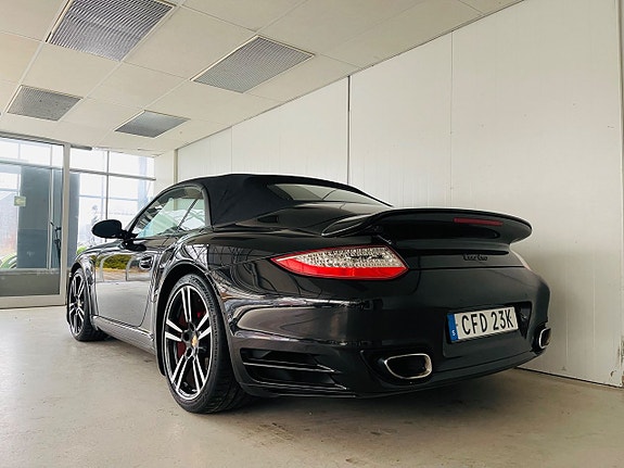 Porsche 911 Turbo 12 of 18