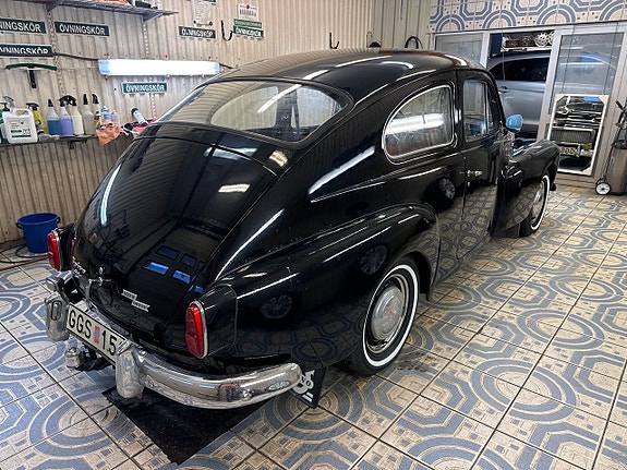 Volvo PV 11 of 19