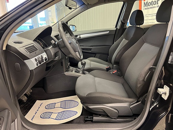 Opel Astra 10 of 19