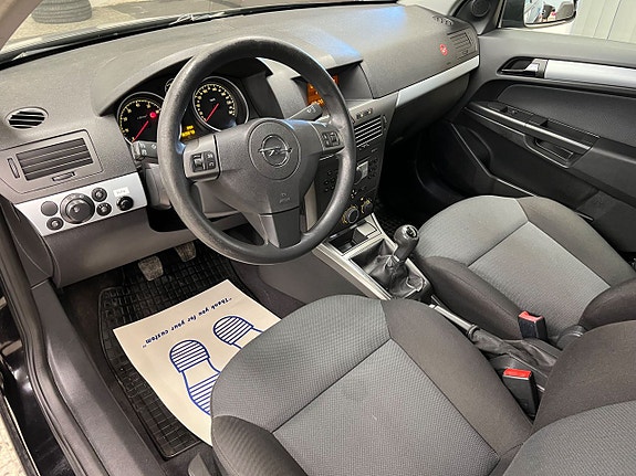 Opel Astra 14 of 19