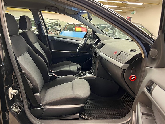 Opel Astra 11 of 19
