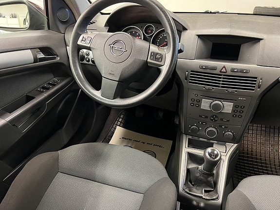 Opel Astra 13 of 19