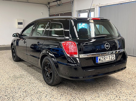Opel Astra 4 of 5