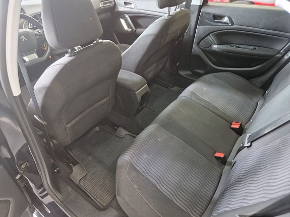 Peugeot 308 7 of 16