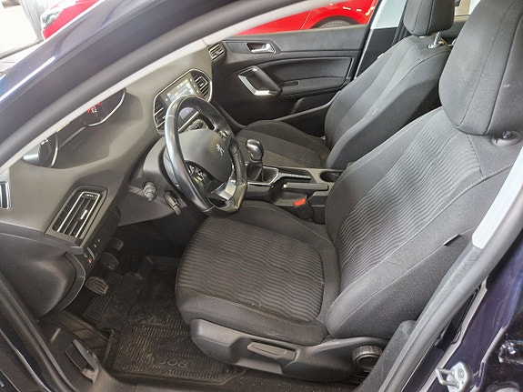 Peugeot 308 5 of 16