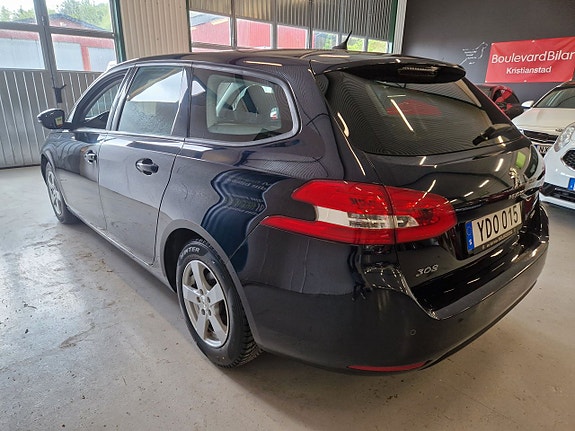 Peugeot 308 15 of 16