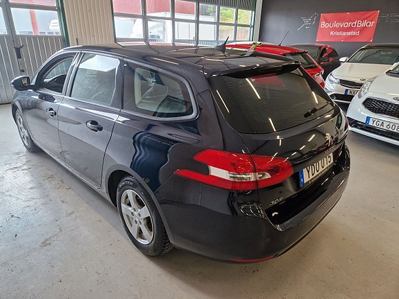 Peugeot 308 3 of 16