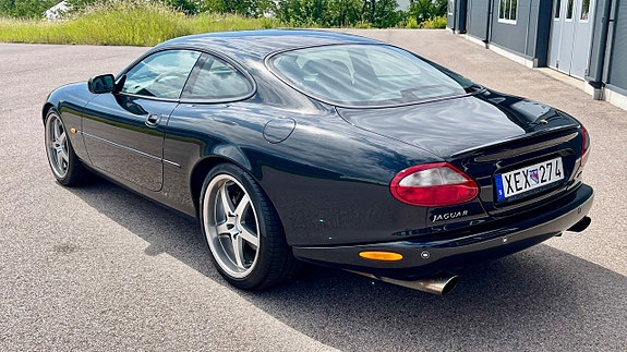 Jaguar XK 9 of 17