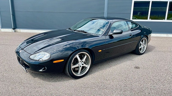 Jaguar XKR