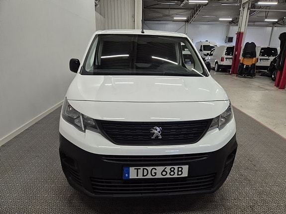 Peugeot Partner 2 of 5