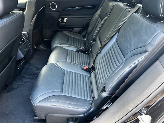 Land Rover Discovery 7 of 30