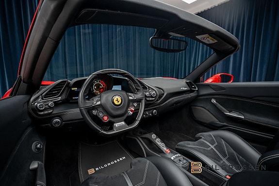 Ferrari 488 20 of 27