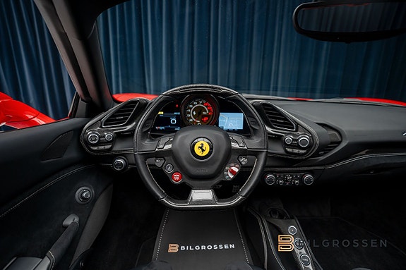Ferrari 488 23 of 27