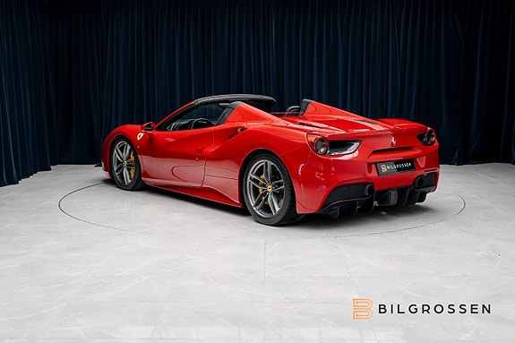 Ferrari 488 3 of 27