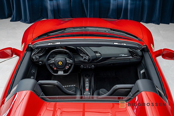 Ferrari 488 18 of 27