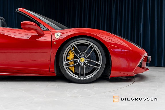 Ferrari 488 10 of 27