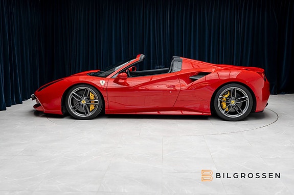 Ferrari 488 2 of 27