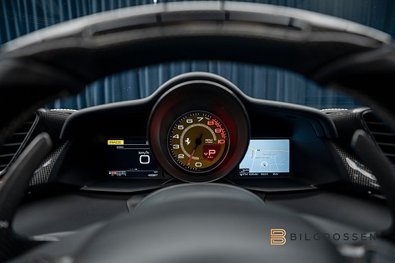 Ferrari 488 24 of 27