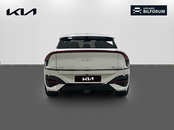 Kia EV6 5 of 21
