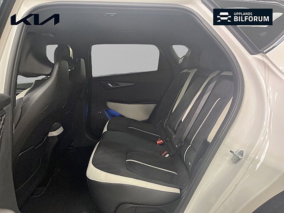 Kia EV6 9 of 21