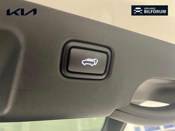 Kia EV6 16 of 21
