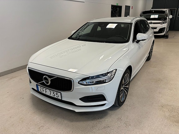 Volvo V90 2 of 5