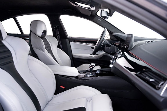 BMW M5 20 of 24