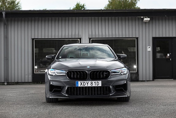 BMW M5 3 of 5
