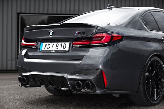BMW M5 4 of 5