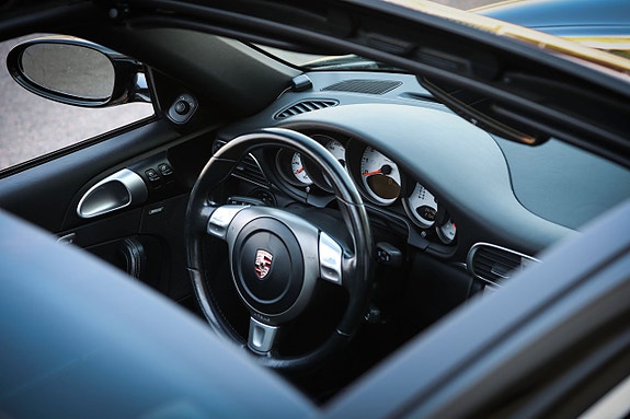 Porsche 911 10 of 16