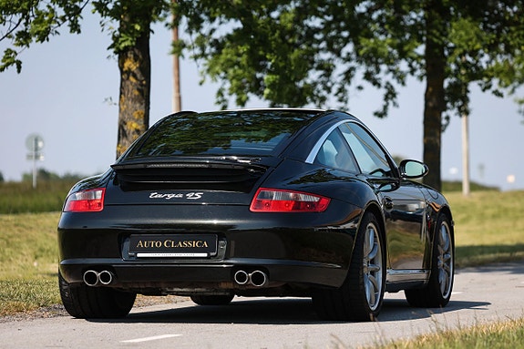 Porsche 911 6 of 16