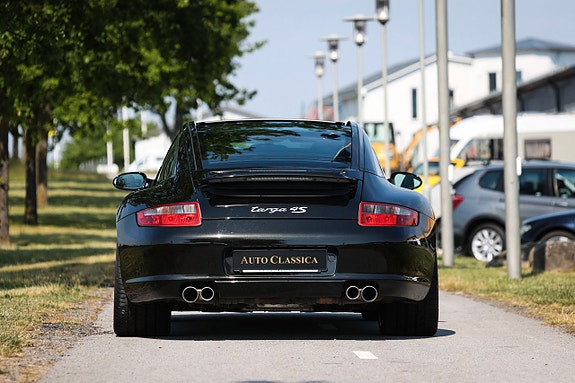 Porsche 911 7 of 16
